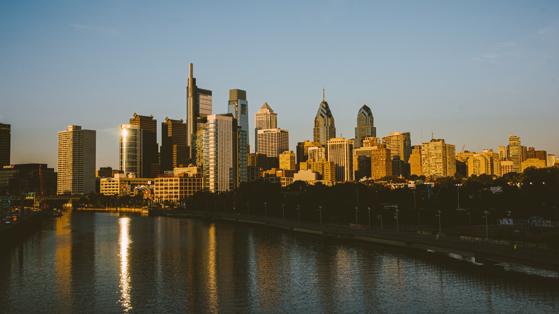 Philadelphia skyline.jpg